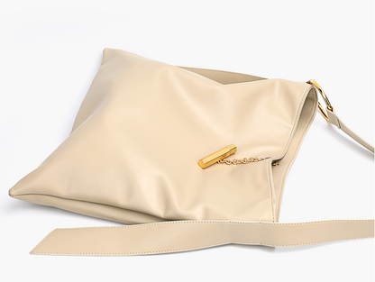 Clean Shopper Bag with decoration 簡約時尚軟皮包